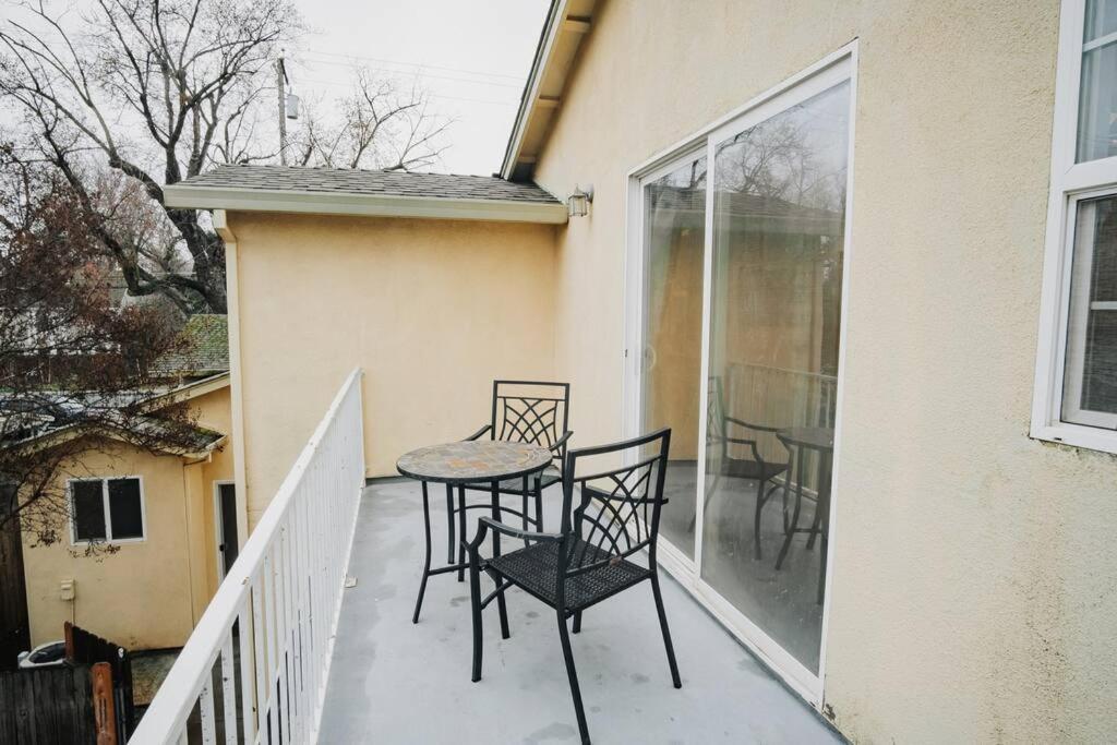 Gorgeous Upstairs Studio With Patio And Laundry Chico Buitenkant foto